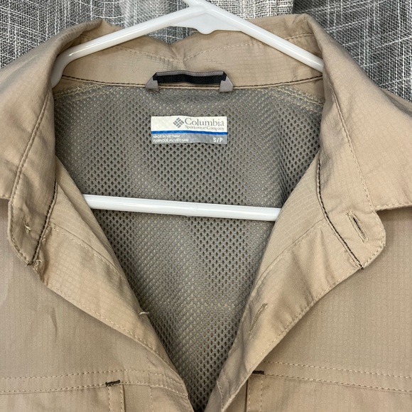 Men's Columbia long sleeve button up shirt - Picture 3 of 5